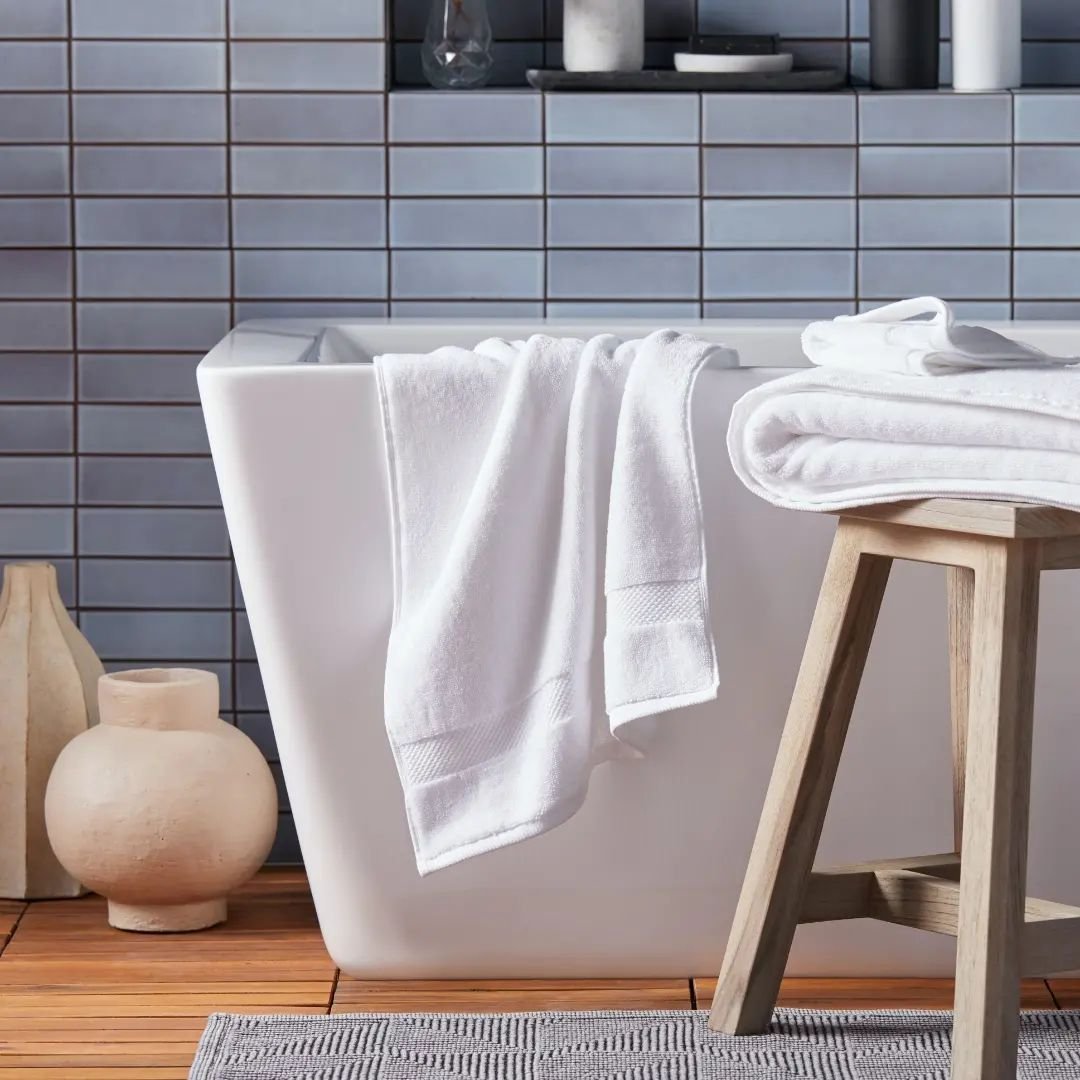 Seasons - Hotel Grade White Bath Towels - 30 x 60 inch - 100% Cotton - Image 6